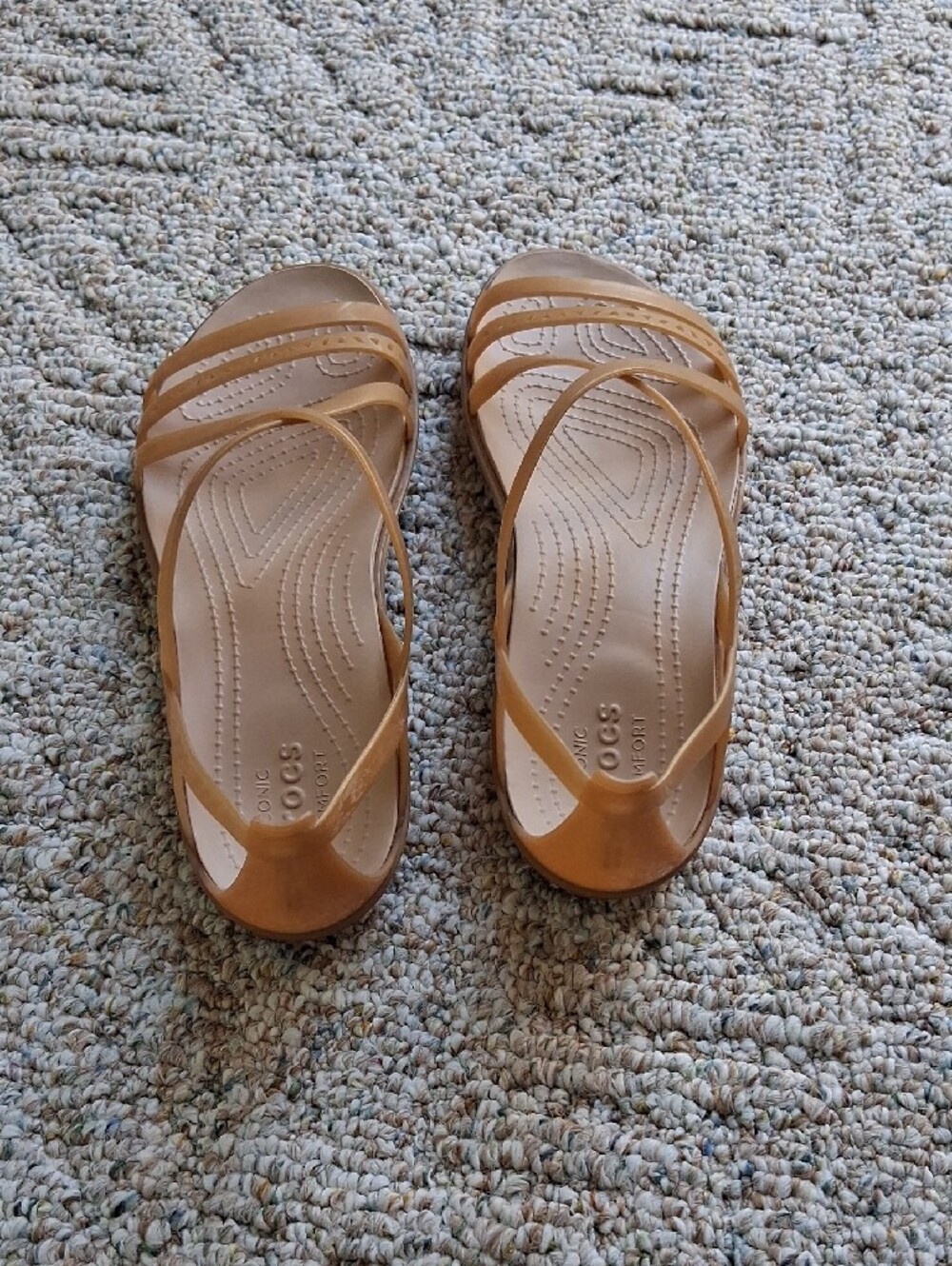 Crocs Isabella Cut Strappy Sandals ~ Dark Gold/Gold ~ W9 ~ Pre-owned - Picture 3 of 5